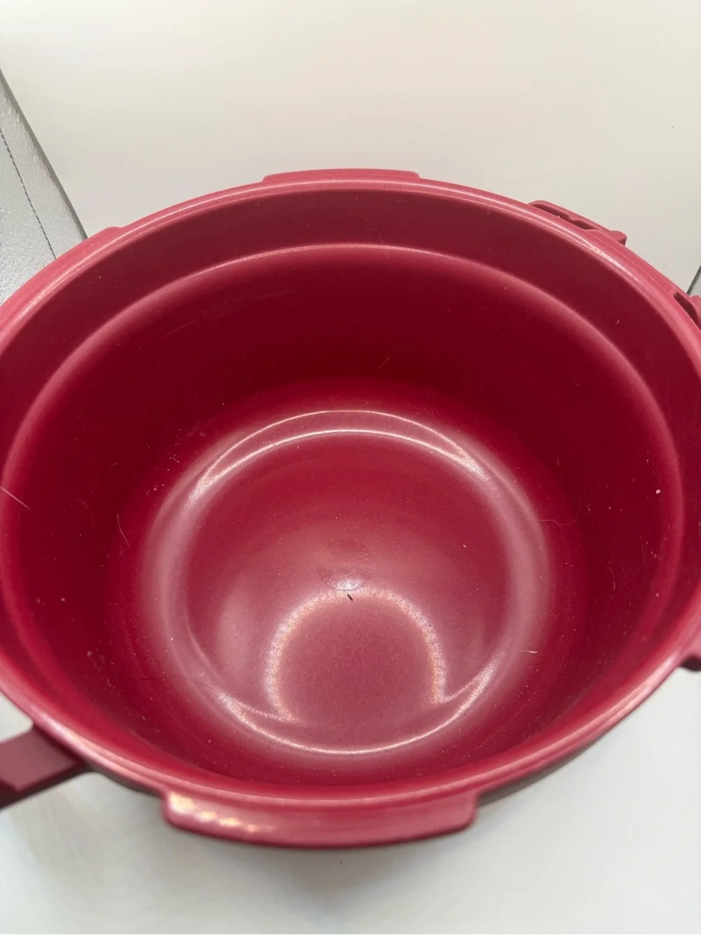 Tupperware Microwave Pressure cooker burgundy